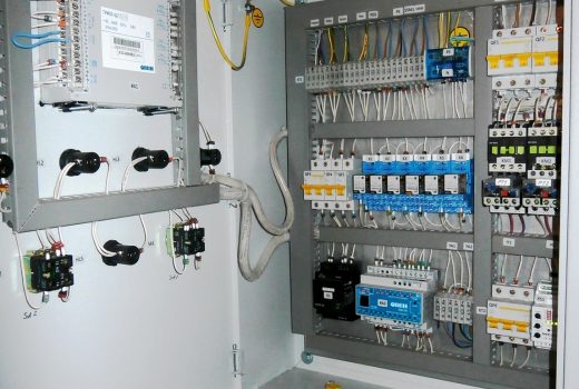 Шкаф управления на базе ТРМ32 и ПЛК100