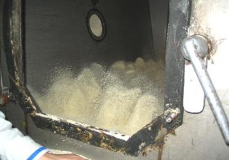 Система автоматического поддержания давления в установке сушки казеина