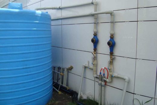 Водовод с датчиками кондуктометра