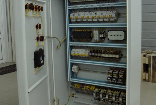 Щит вид открытая дверь