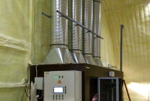 Модуль пространственной вентиляции и шкаф управления вентиляционной системой.