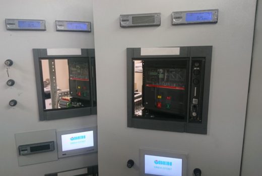 Лицевые панели ГРЩ с установленными панелями оператора