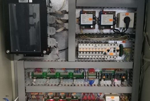 Старый шкаф