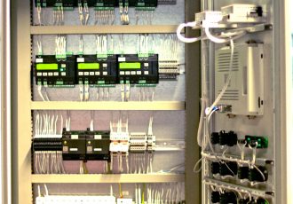 Шкафы управления паровыми и водогрейными котлами