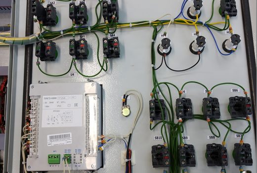 Шкаф управления внутри