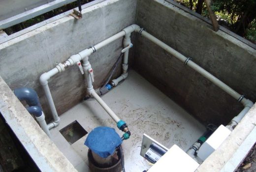 Скважинный колодец в коттеджном посёлке