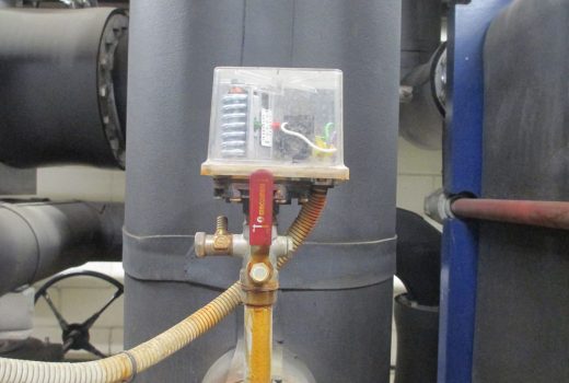 старое реле давления